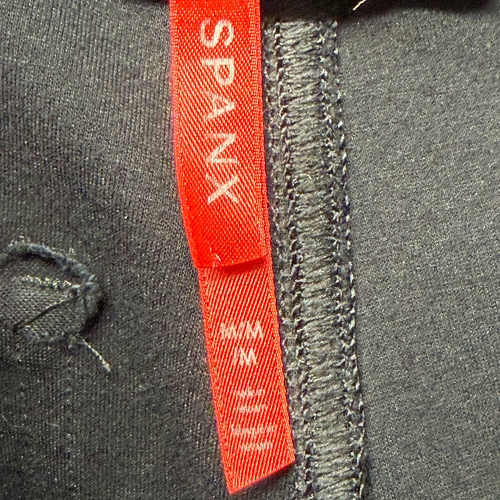 SPANX size Medium Women’s Black High Rise Tapered Leg The Perfect Jogger Pant - Picture 7 of 8